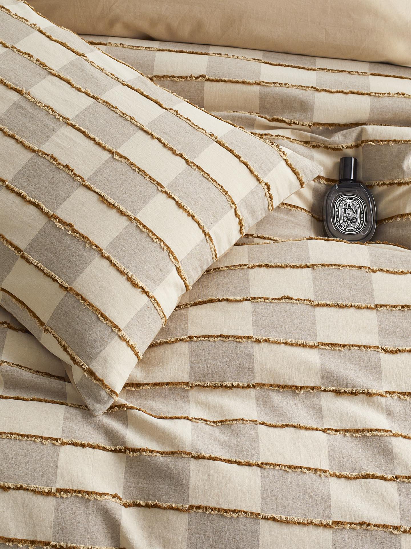 Sandstone Fringe Check Cotton Clipped Jacquard Comforter original reference image 9