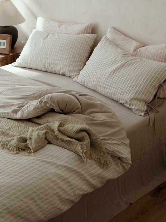 Atelier Pleat Jacquard Linen Cotton Duvet Cover original reference image 1