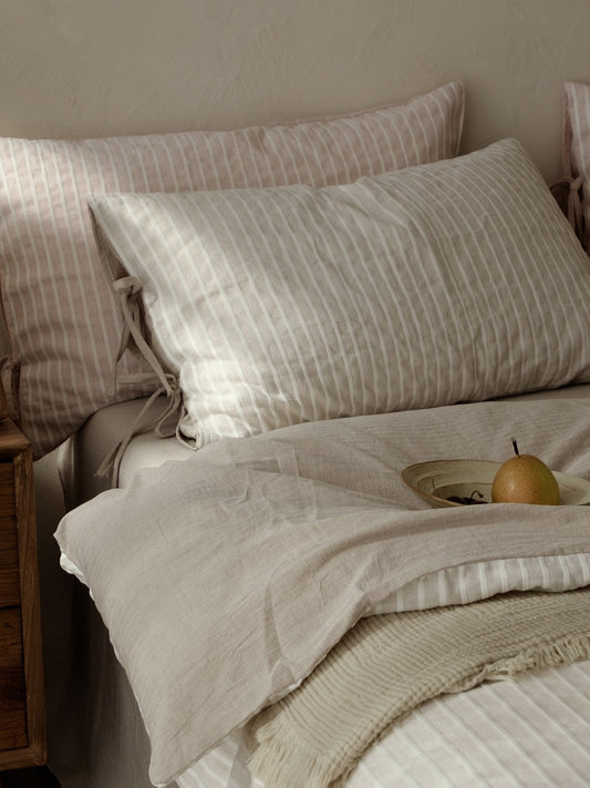 Atelier Pleat Jacquard Linen Cotton Duvet Cover original reference image 2