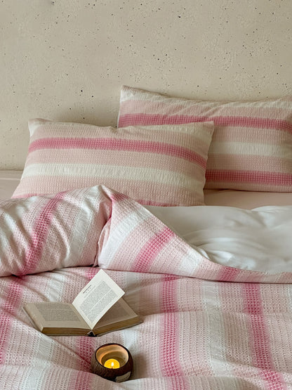 Blush Breeze Jacquard Cotton Comforter original reference image 3