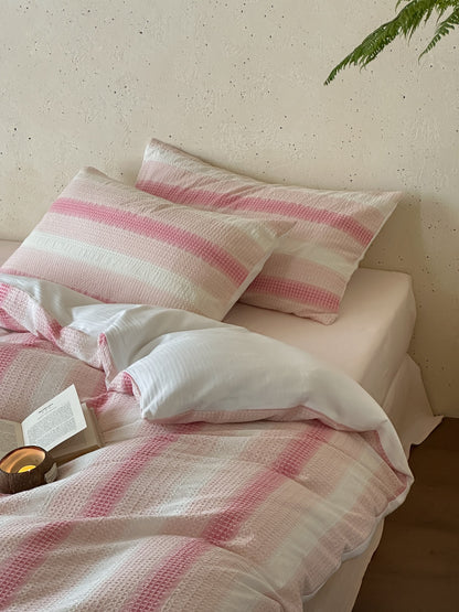 Blush Breeze Jacquard Cotton Comforter original reference image 5