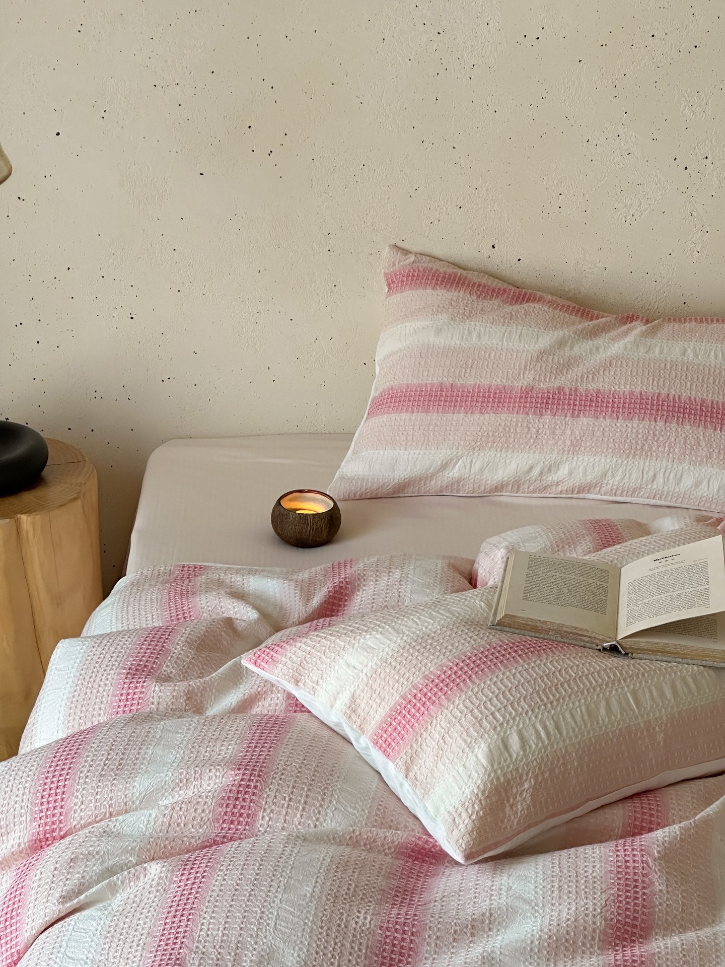 Blush Breeze Jacquard Cotton Comforter original reference image 6