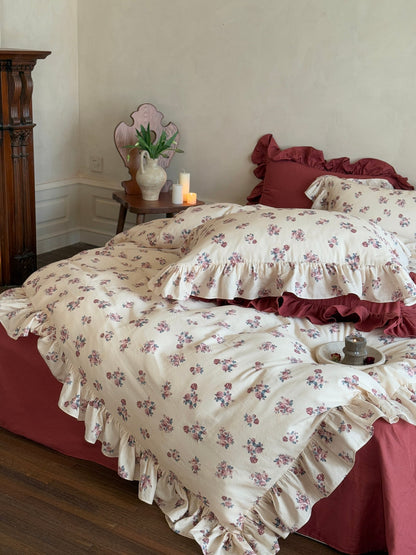 Burgundy Rose Bouquet Ruffle Cotton Muslin Comforter original reference image 8