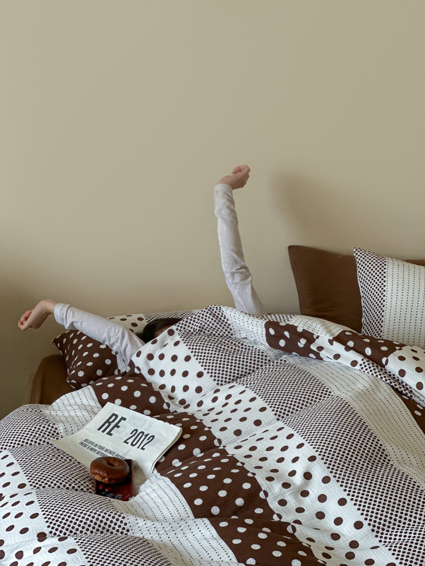 Cocoa Polka Dot Cotton Muslin Comforter original reference image 4