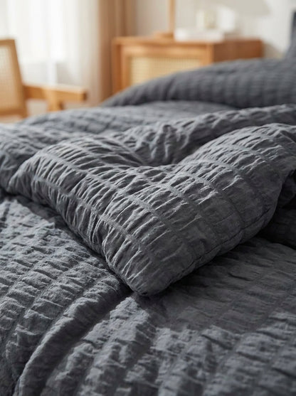 Dark Gray Seersucker Comforter detail image