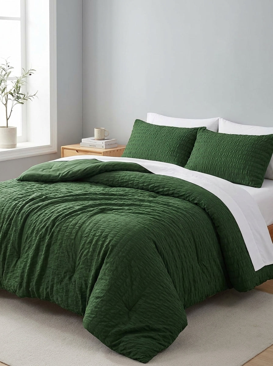 Dark Green Polyester Seersucker Comforter lifestyle image
