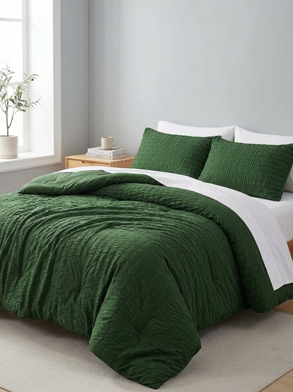 Dark Green Polyester Seersucker Comforter lifestyle image