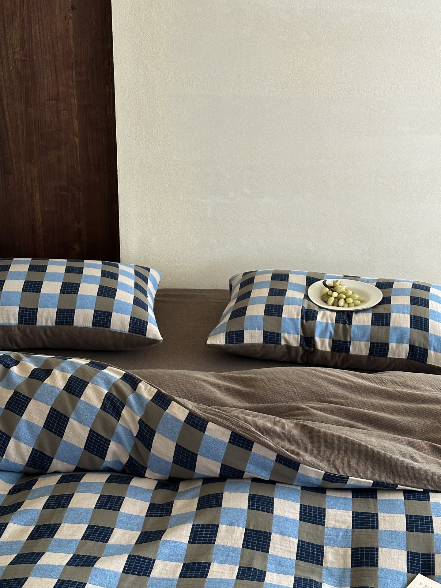 Harbor Gingham Cotton Muslin Comforter original reference image 8