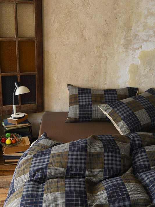 Heritage Patchwork Plaid Cotton Muslin Comforter original reference image 2