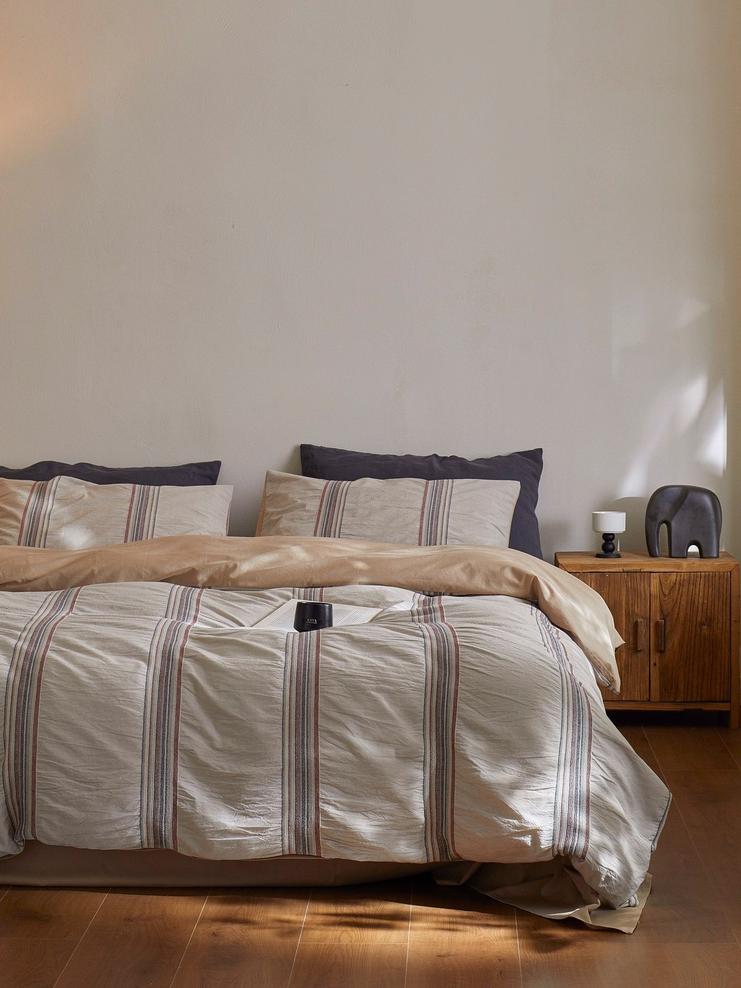 Heritage Stripe Cotton Jacquard Comforter - Clay original reference image 9