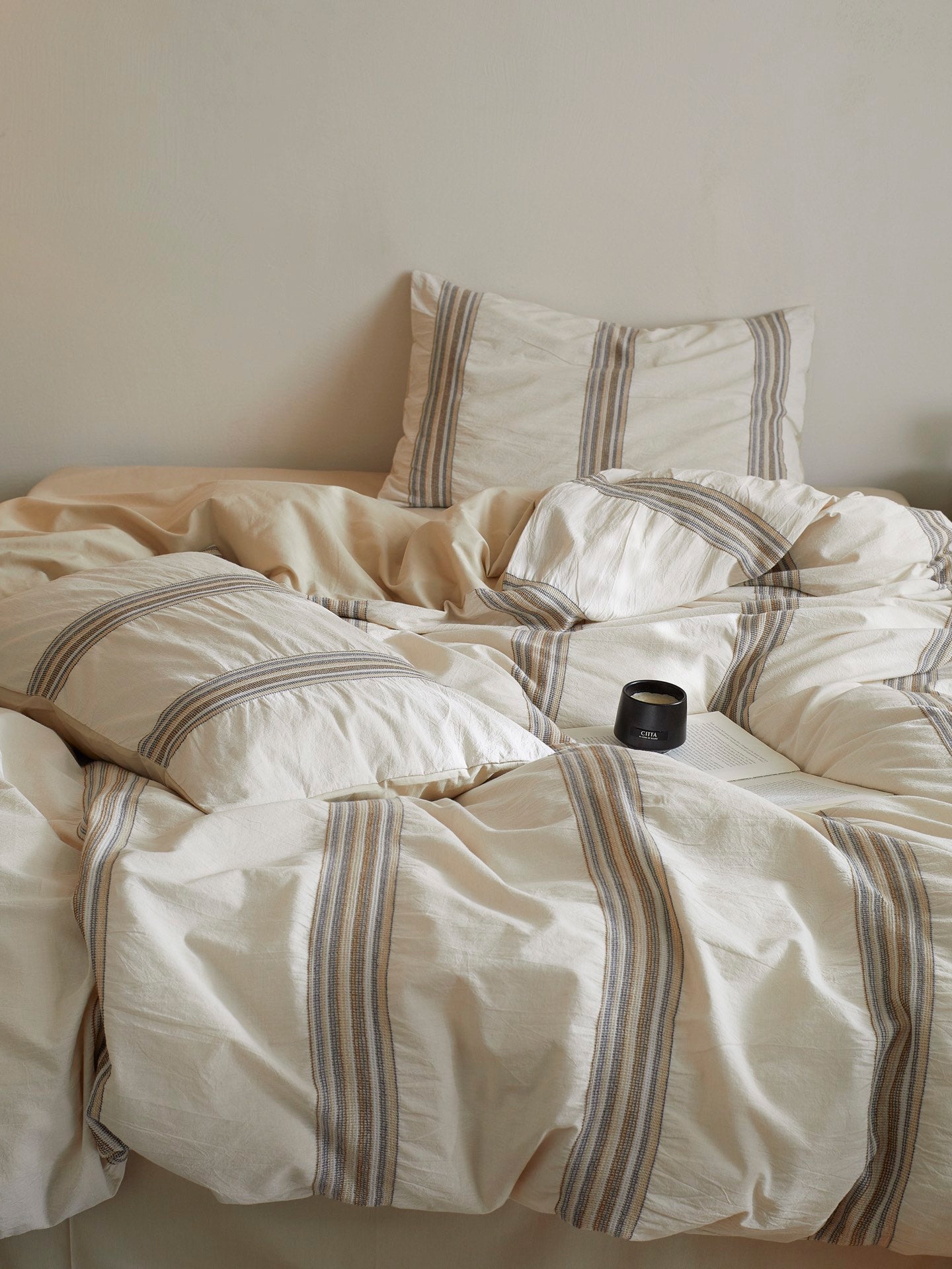 Heritage Stripe Cotton Jacquard Comforter - Natural original reference image 4