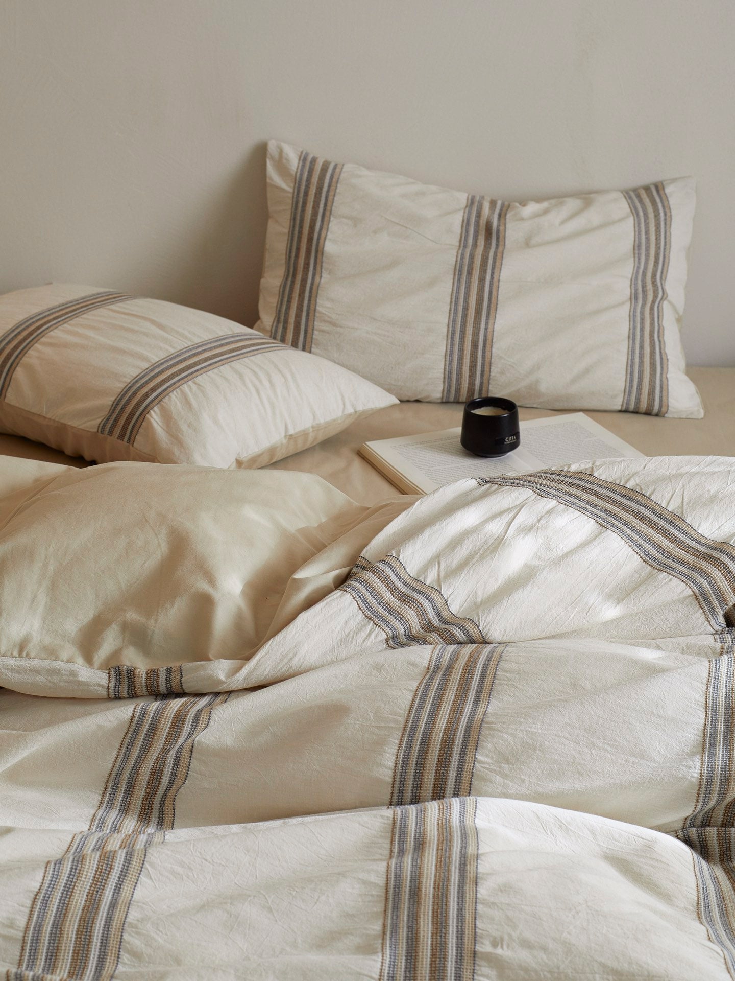 Heritage Stripe Cotton Jacquard Comforter - Natural original reference image 5