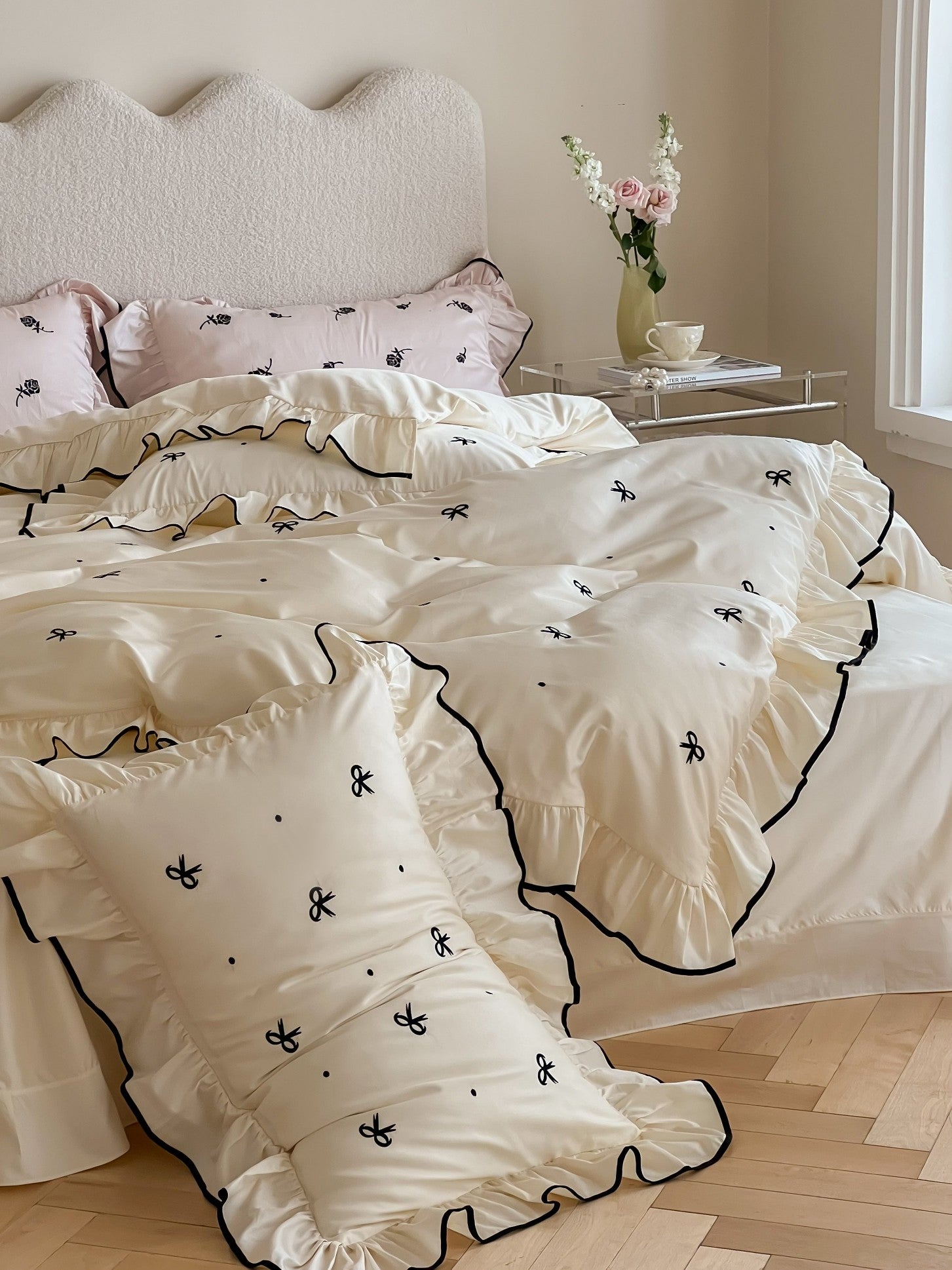 Ivory Bow Embroidery Ruffle Cotton Sateen Comforter original reference image 5
