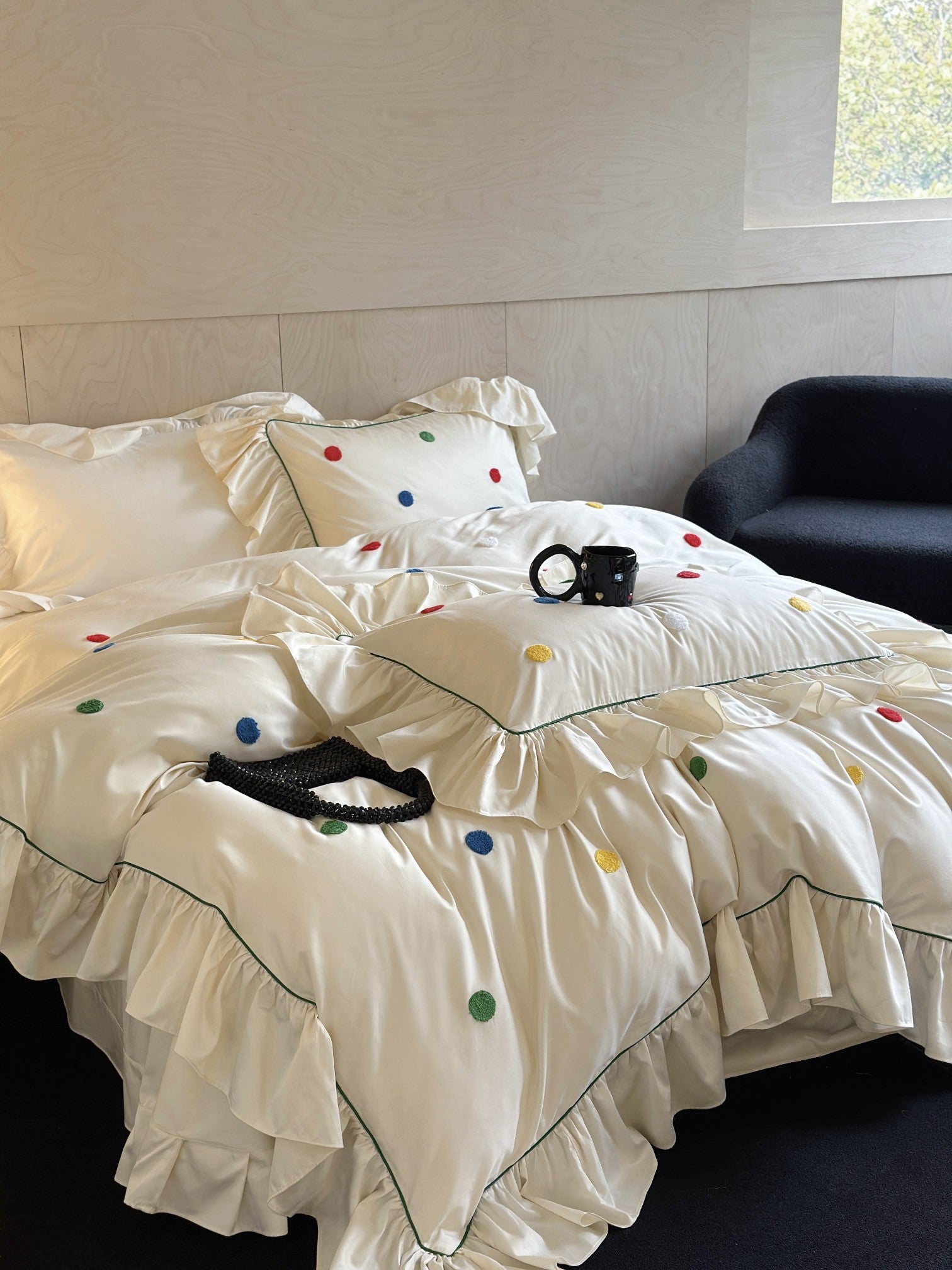 Ivory Color Dot Ruffle Cotton Sateen Comforter original reference image 3