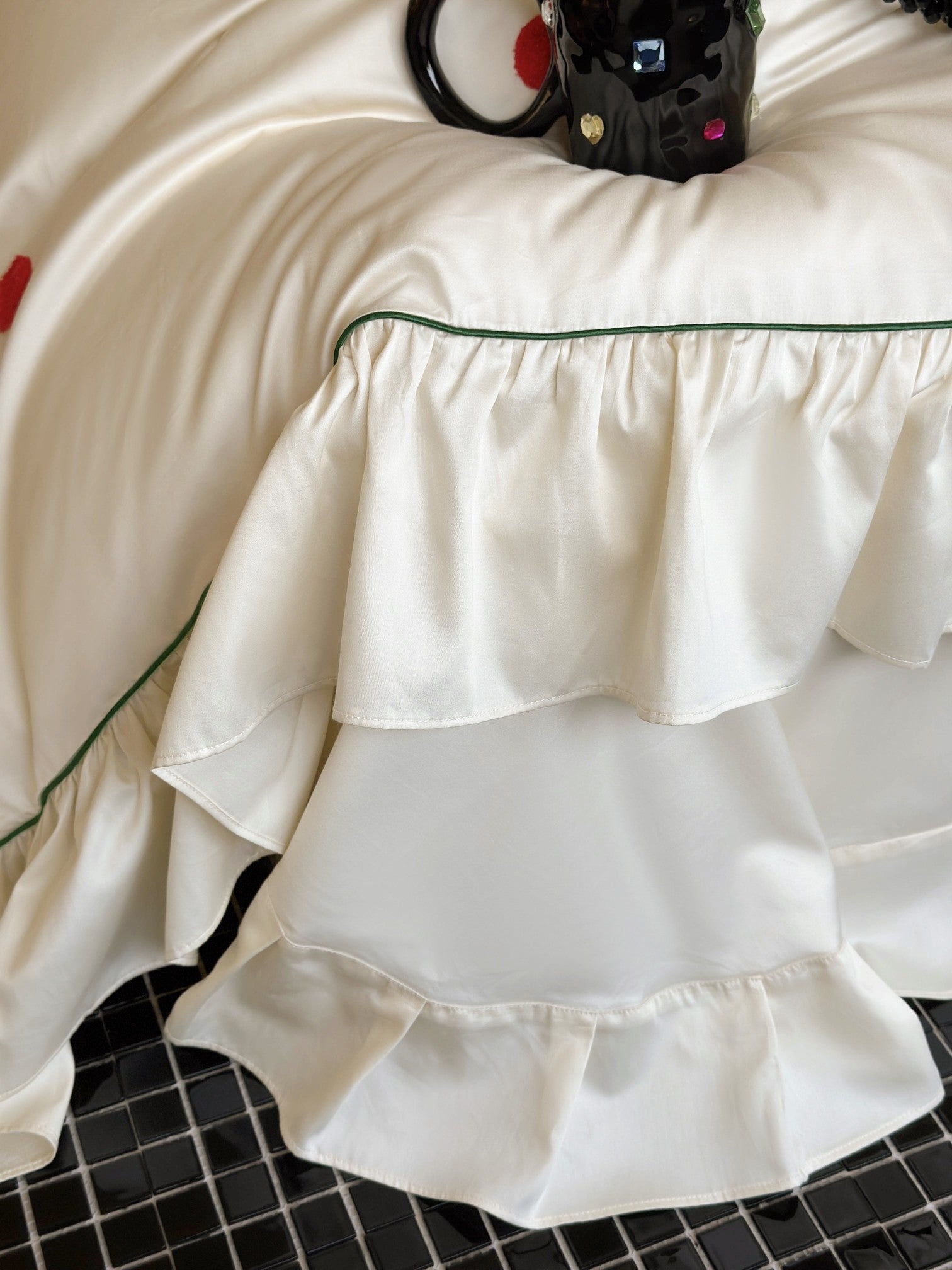Ivory Color Dot Ruffle Cotton Sateen Comforter original reference image 8