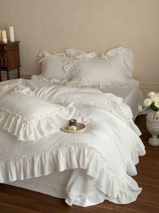 Ivory Textured Stripe Ruffle Cotton Muslin Comforter original reference image 1