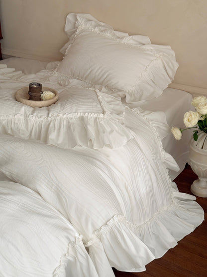 Ivory Textured Stripe Ruffle Cotton Muslin Comforter original reference image 3