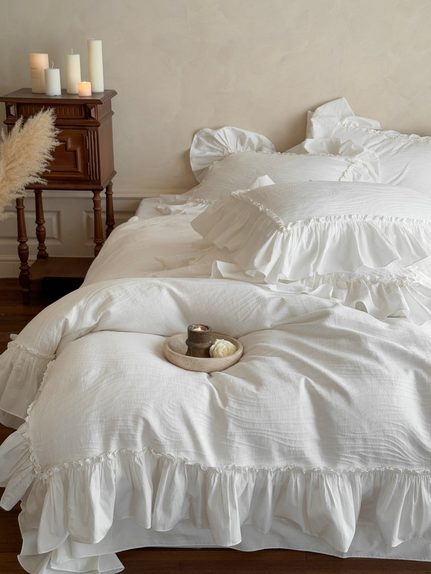 Ivory Textured Stripe Ruffle Cotton Muslin Comforter original reference image 5