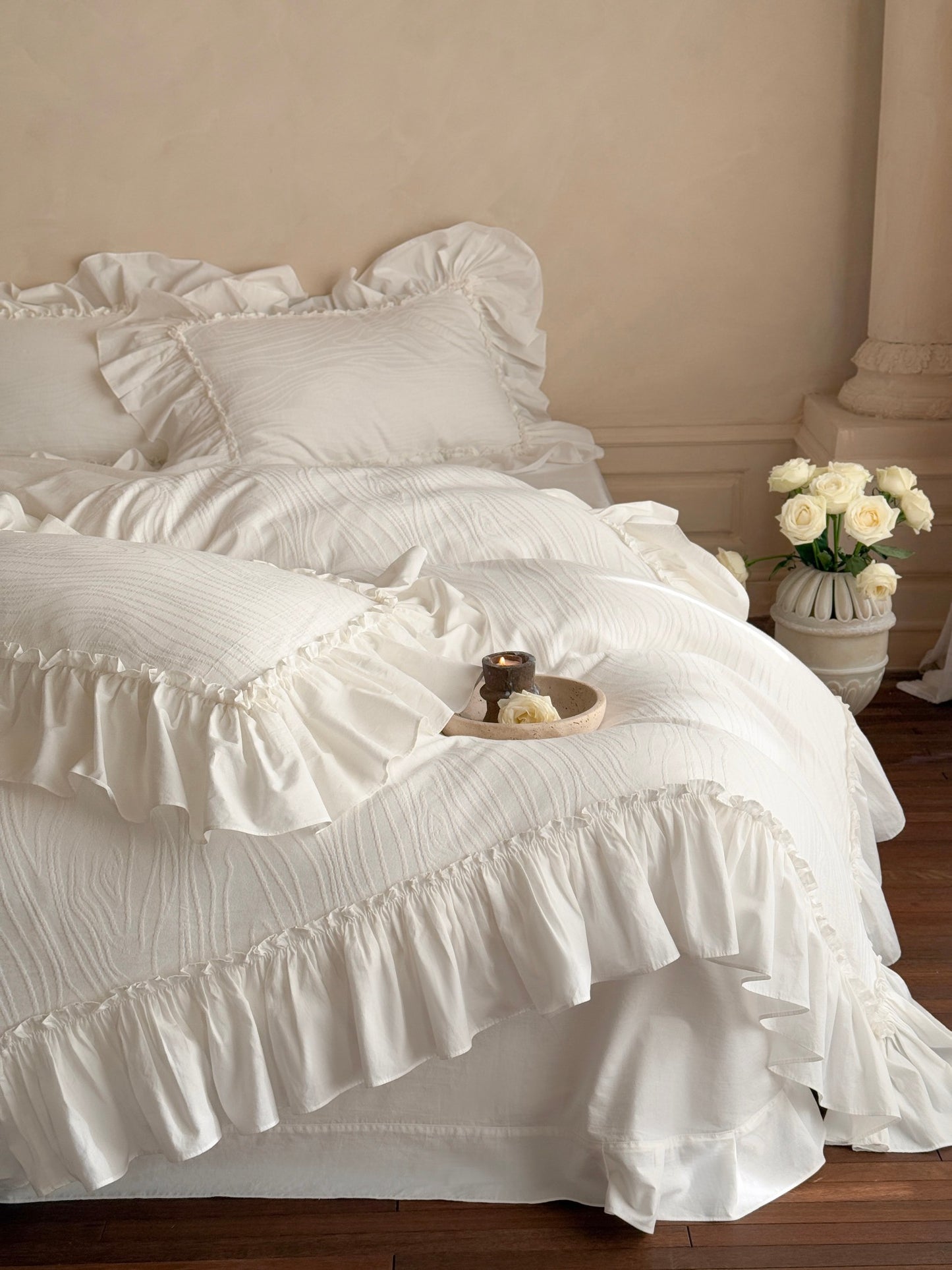 Ivory Textured Stripe Ruffle Cotton Muslin Comforter original reference image 7