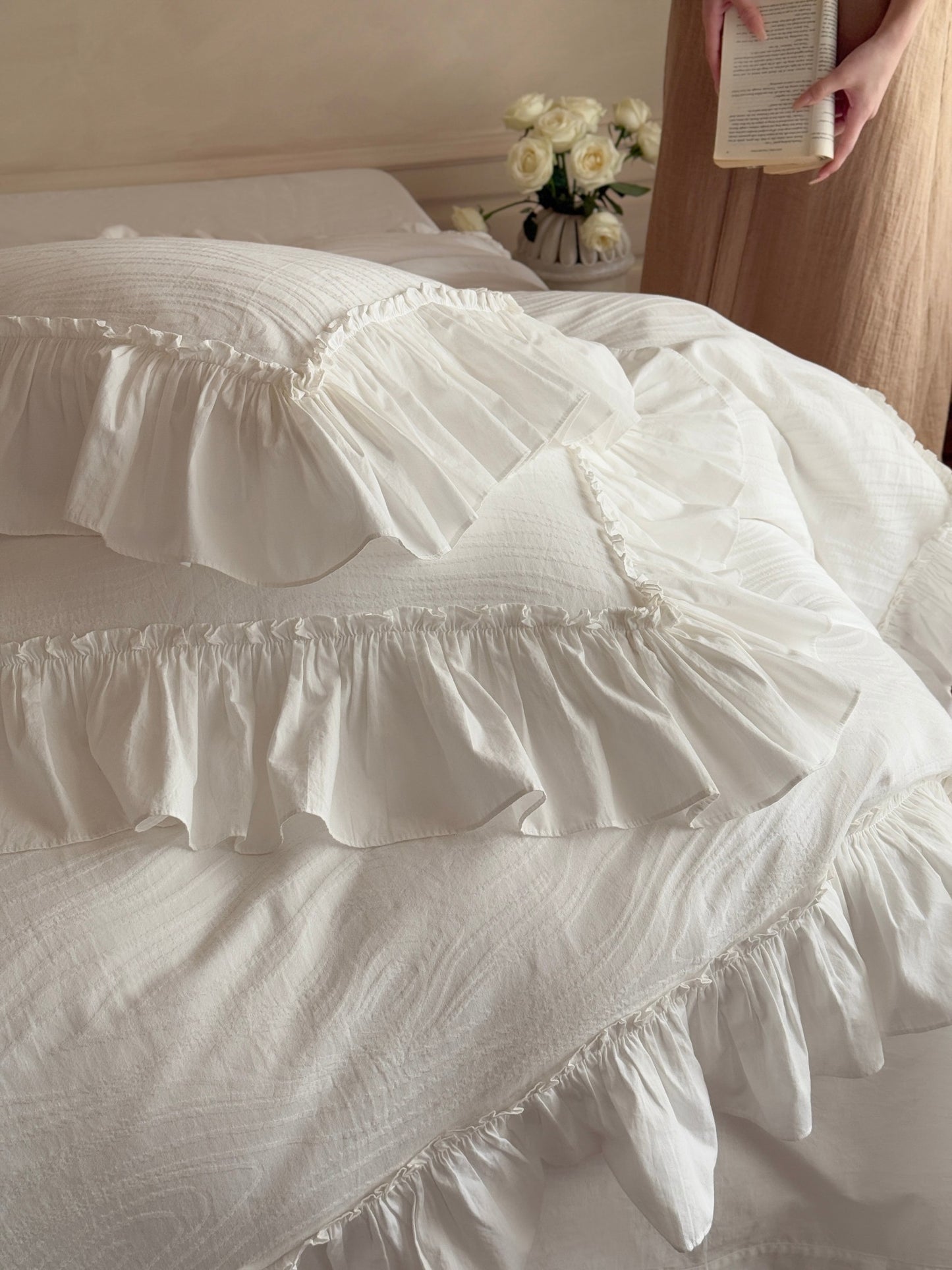 Ivory Textured Stripe Ruffle Cotton Muslin Comforter original reference image 8