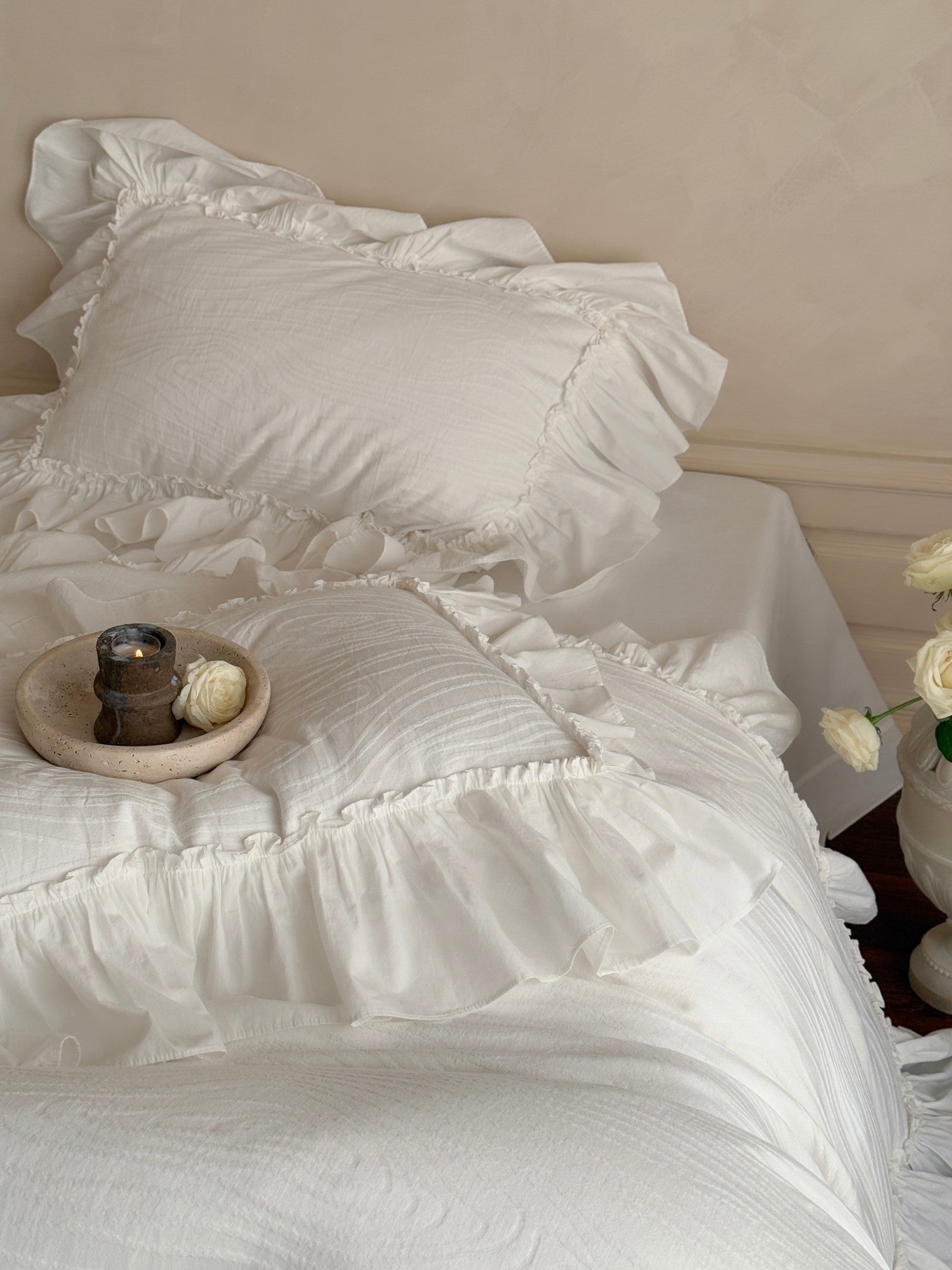 Ivory Textured Stripe Ruffle Cotton Muslin Comforter original reference image 9