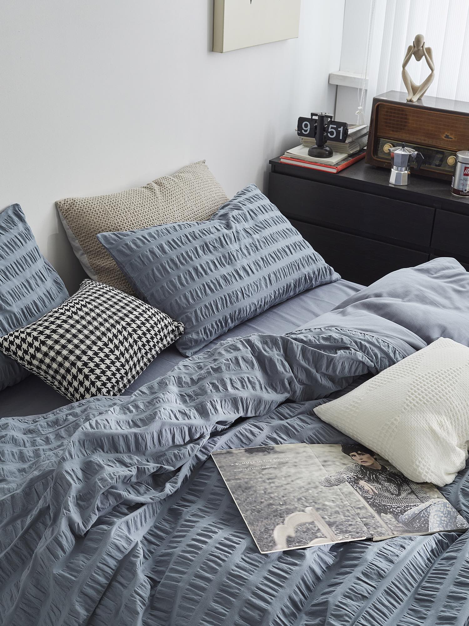 Mist Blue Cotton Seersucker Comforter original reference image 3