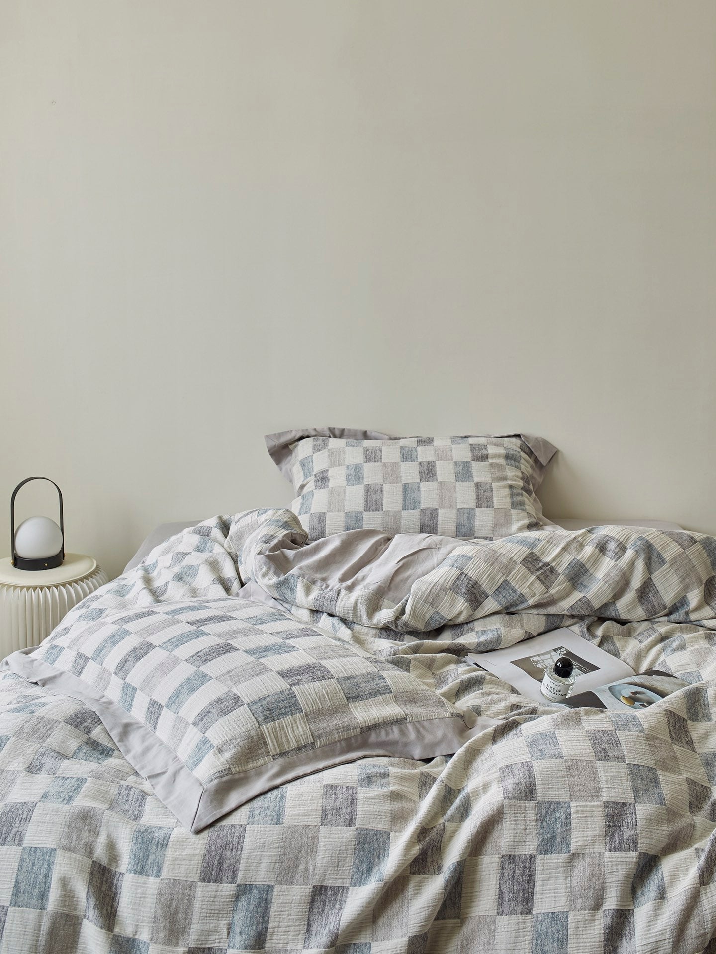 Mist Loft Check Cotton Jacquard Comforter original reference image 3