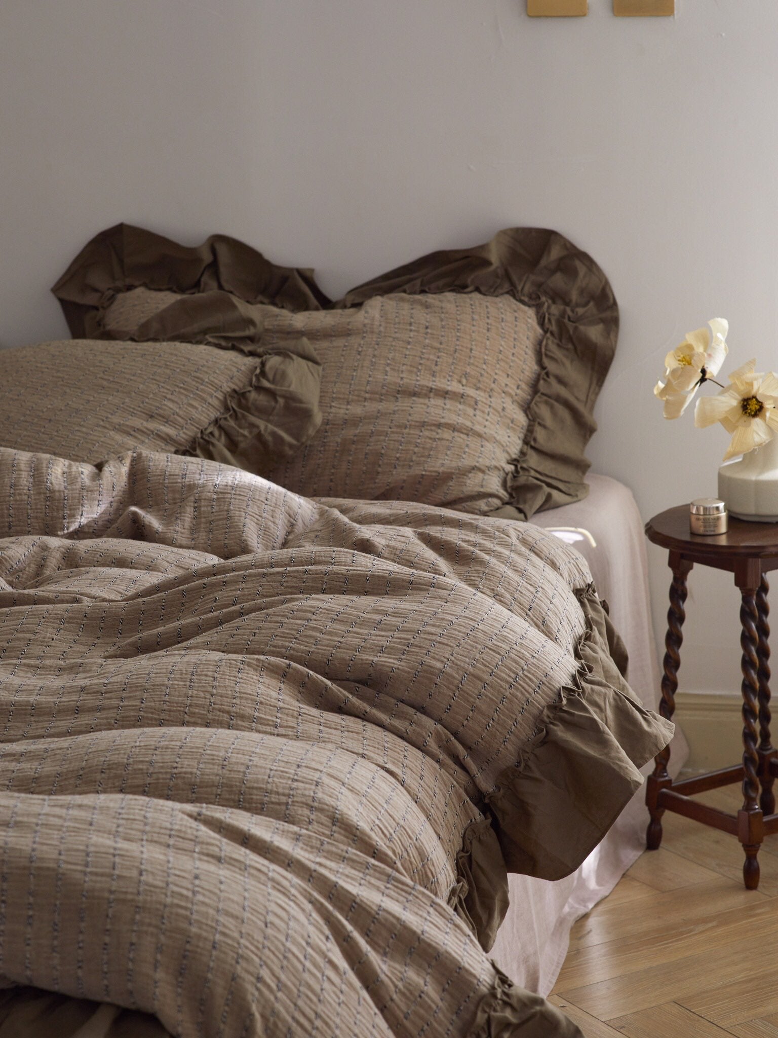 Mocha Ruffle Stripe Cotton Muslin Comforter original reference image 3