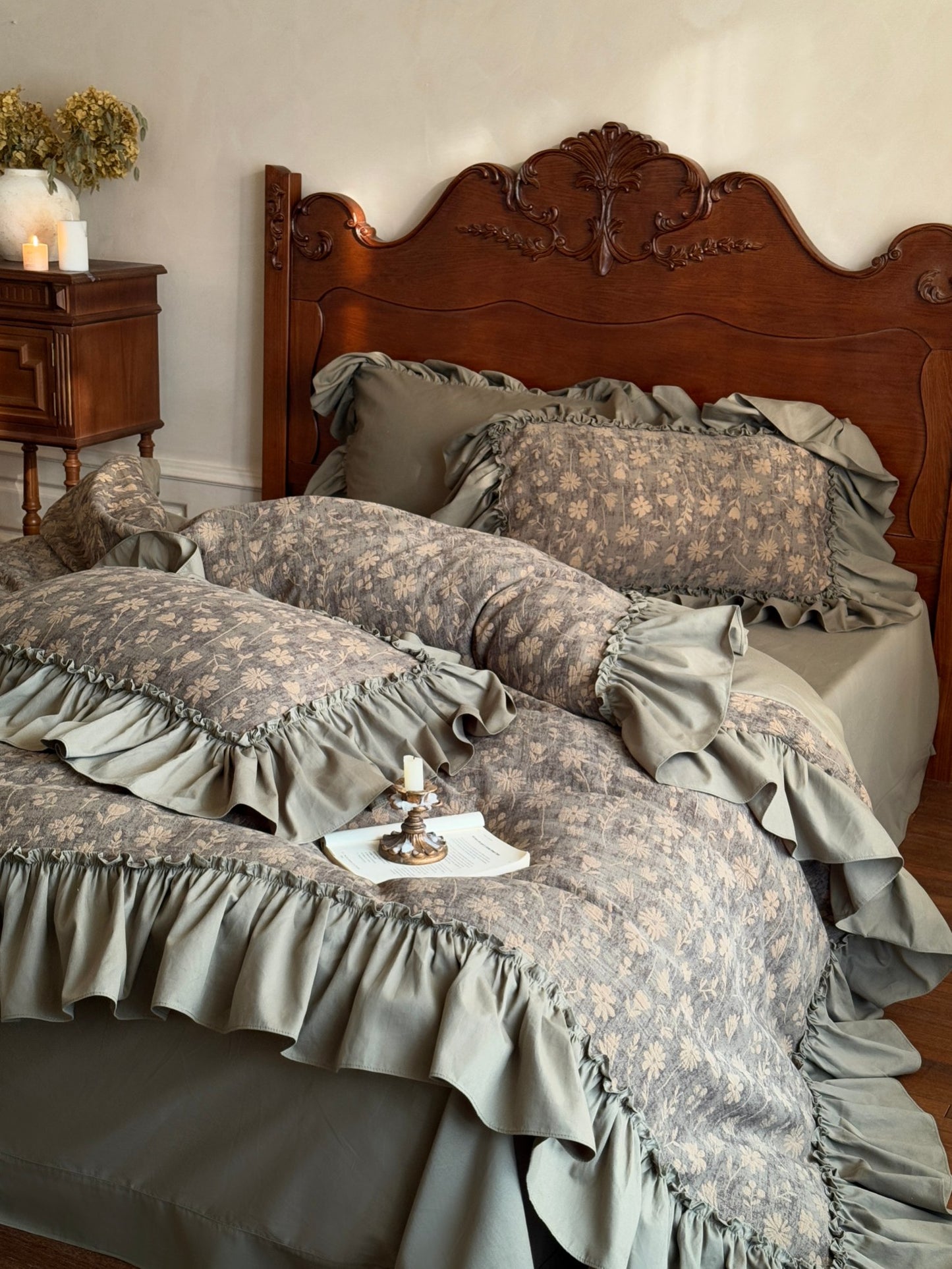 Sage Daisy Ruffle Cotton Jacquard Comforter original reference image 9