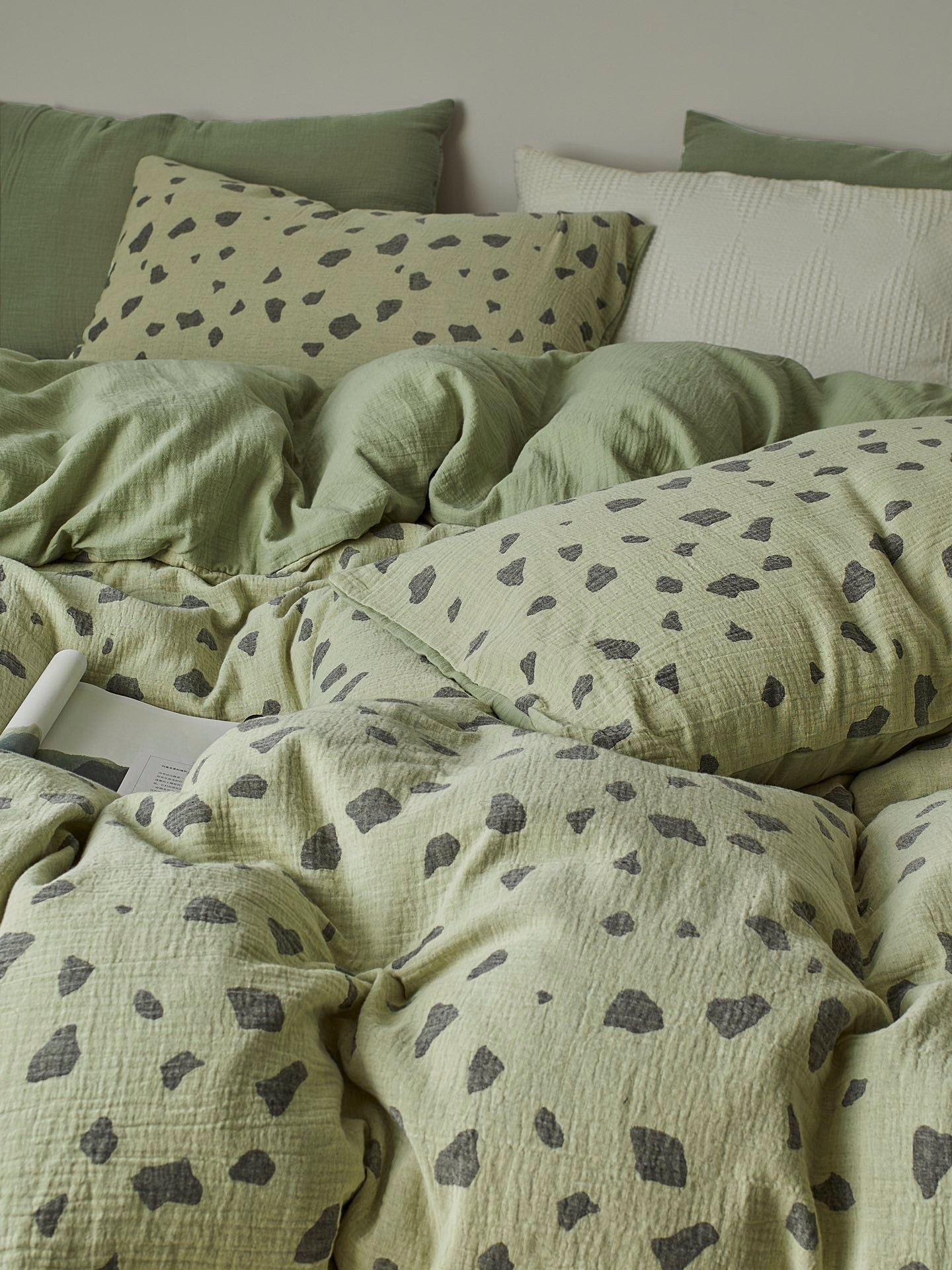 Sage Pebble Cotton Muslin Comforter original reference image 3