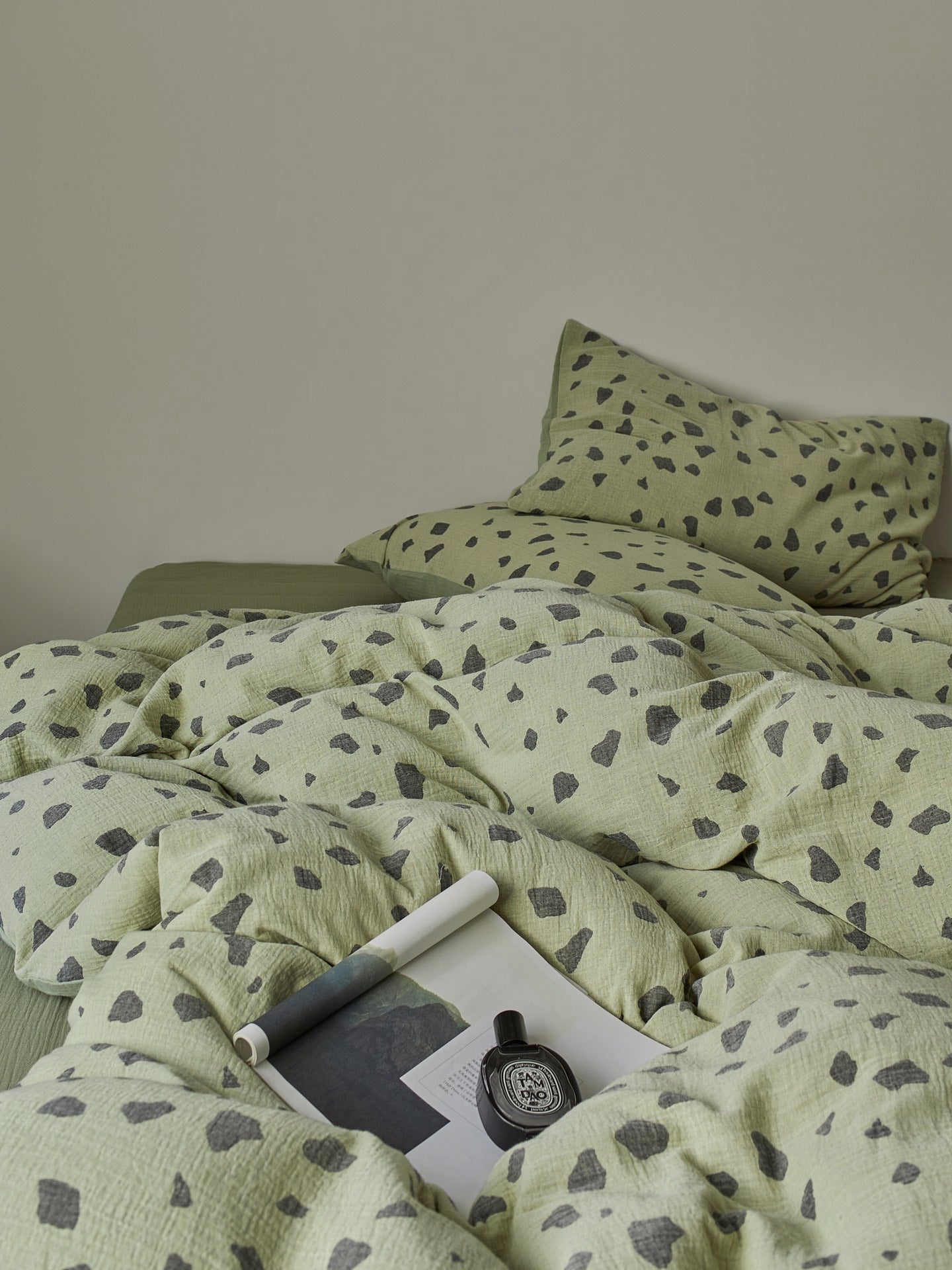 Sage Pebble Cotton Muslin Comforter original reference image 5