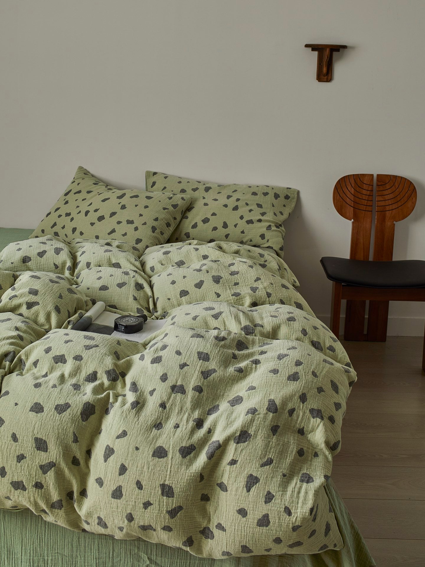 Sage Pebble Cotton Muslin Comforter original reference image 8