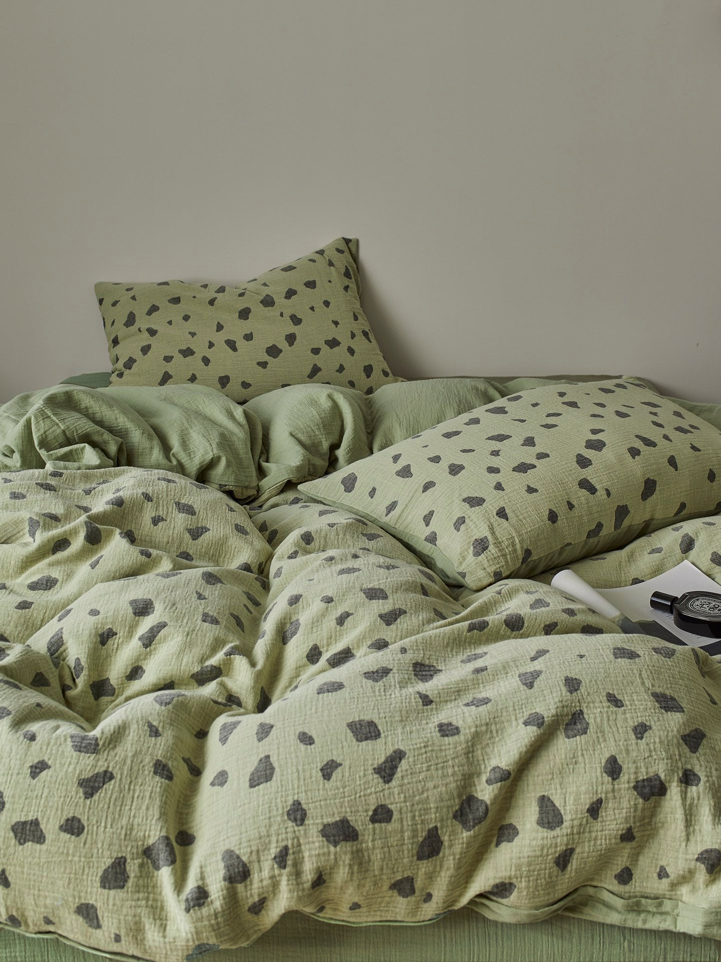 Sage Pebble Cotton Muslin Comforter original reference image 9