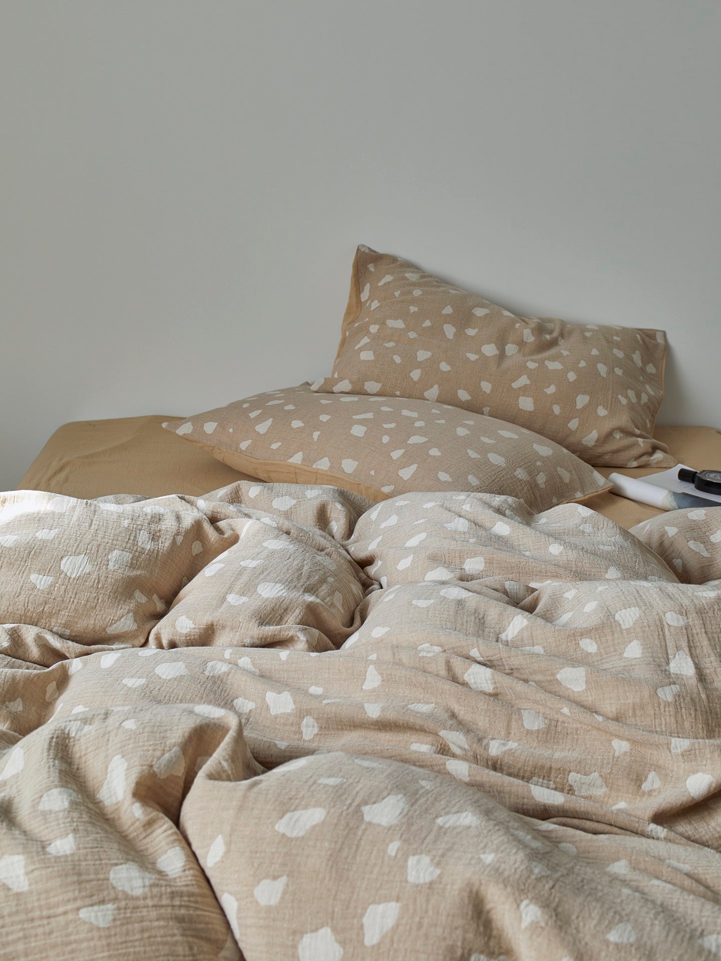 Sand Pebble Cotton Muslin Comforter original reference image 8