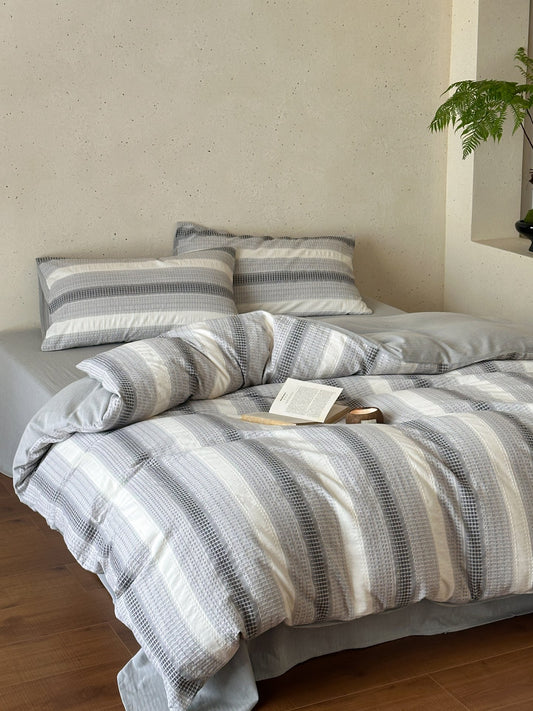 Silver Mist Jacquard Cotton Comforter original reference image 2
