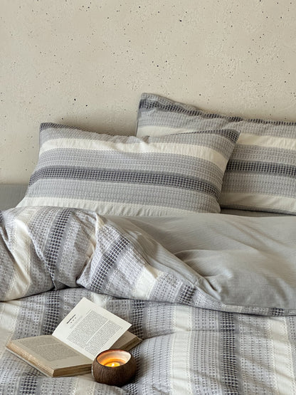 Silver Mist Jacquard Cotton Comforter original reference image 3