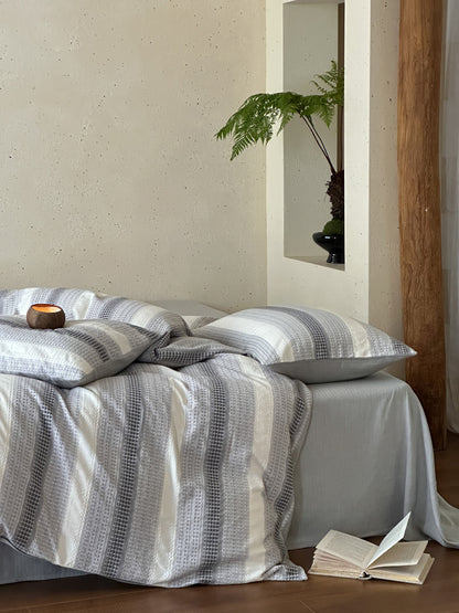 Silver Mist Jacquard Cotton Comforter original reference image 7