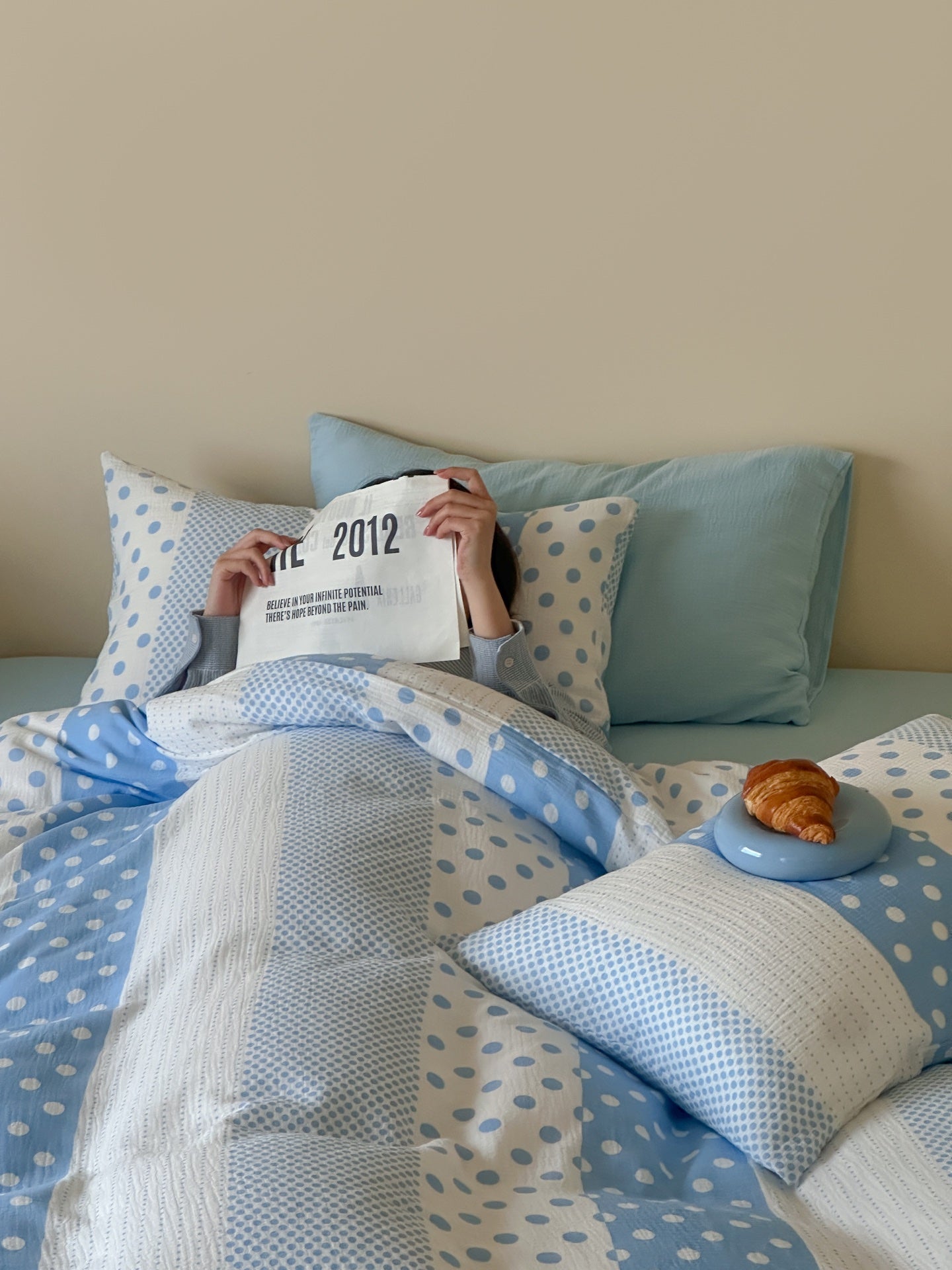 Sky Polka Dot Cotton Muslin Comforter original reference image 2