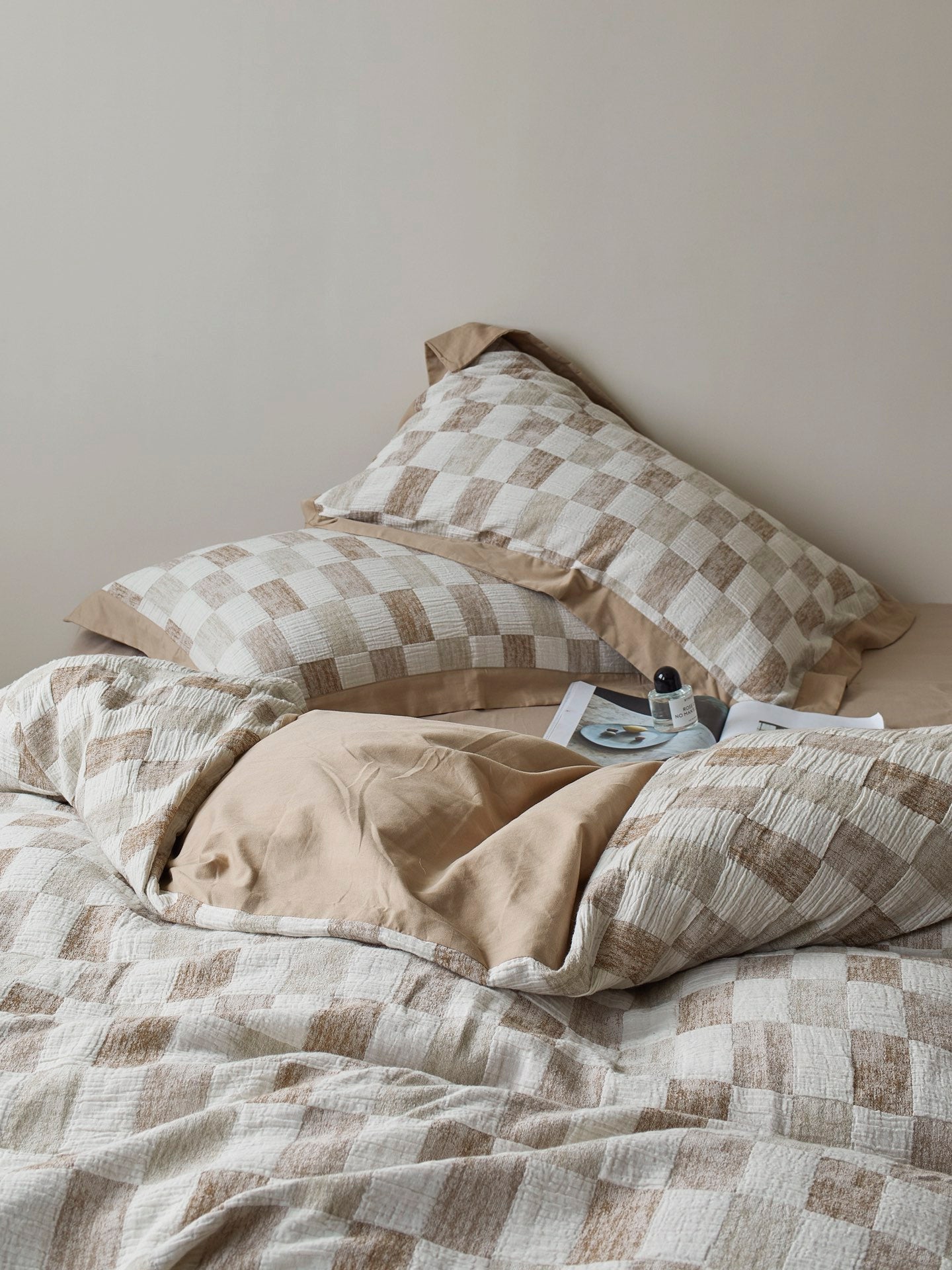 Stone Loft Check Cotton Jacquard Comforter original reference image 6